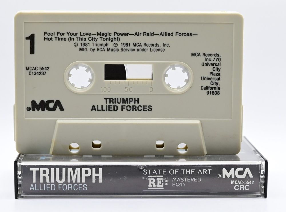 Triumph &ndash; Allied Forces T1131_1412 фото